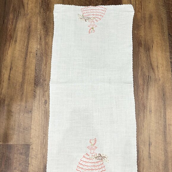 Vintage Hand Embroidered Table Runner, Vintage Dresser Scarf, Vintage Linen - Picture 3 of 6